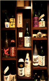 神戸東灘の立ち呑みかこもでは、旬な地酒を多数入荷して、お客様をお待ちしております。